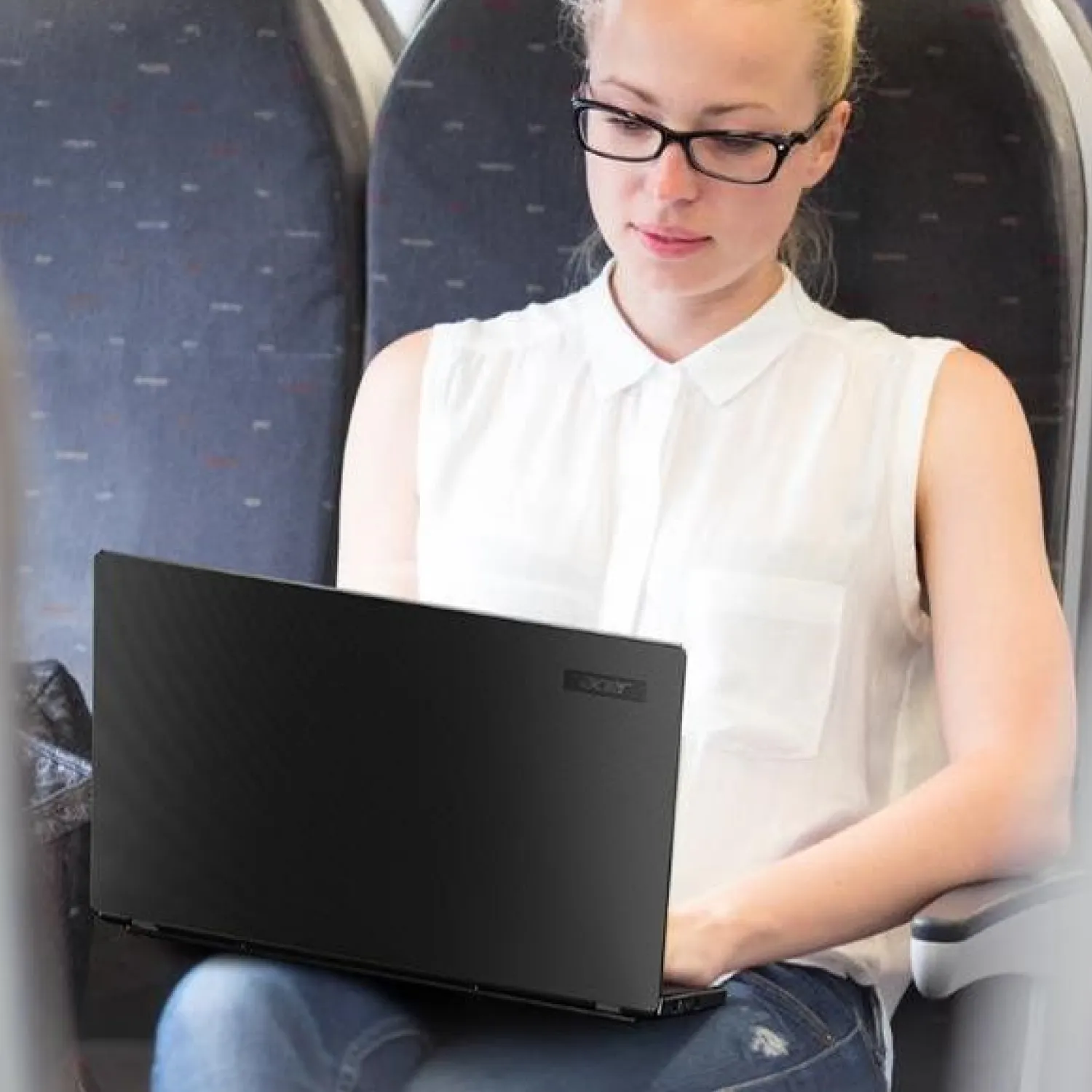 Notebook Acer TravelMate TMP214-55-70G2, Processador Intel Core i7-1355U de 13ª geração, Tela 14" IPS WUXGA, 16GB de RAM DDR4 e 512GB de Memória - Imagem 6